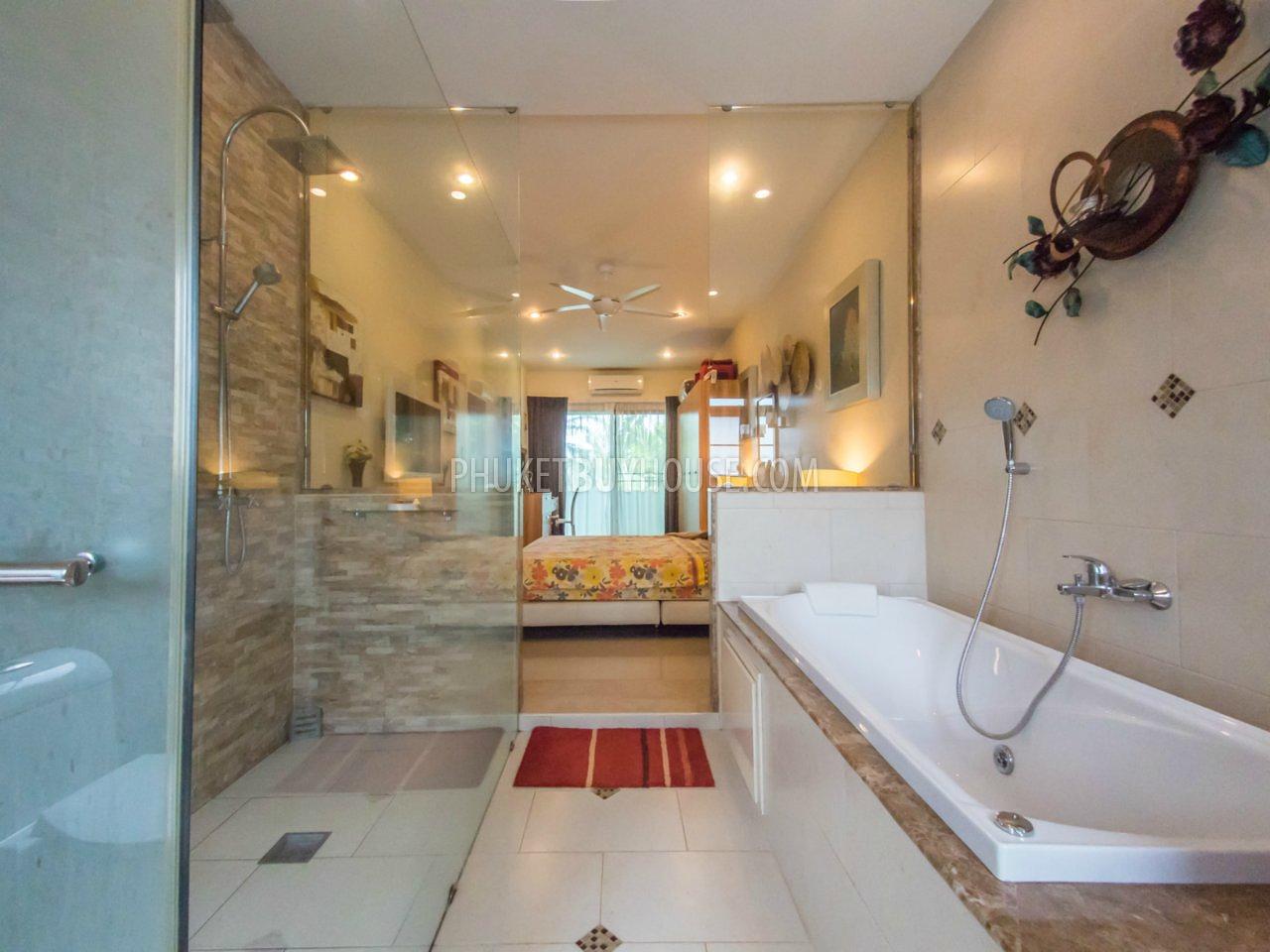 RAW6092: Beautiful 3 (up to 5) bedrooms Villa in Rawai with office and gym. Photo #39