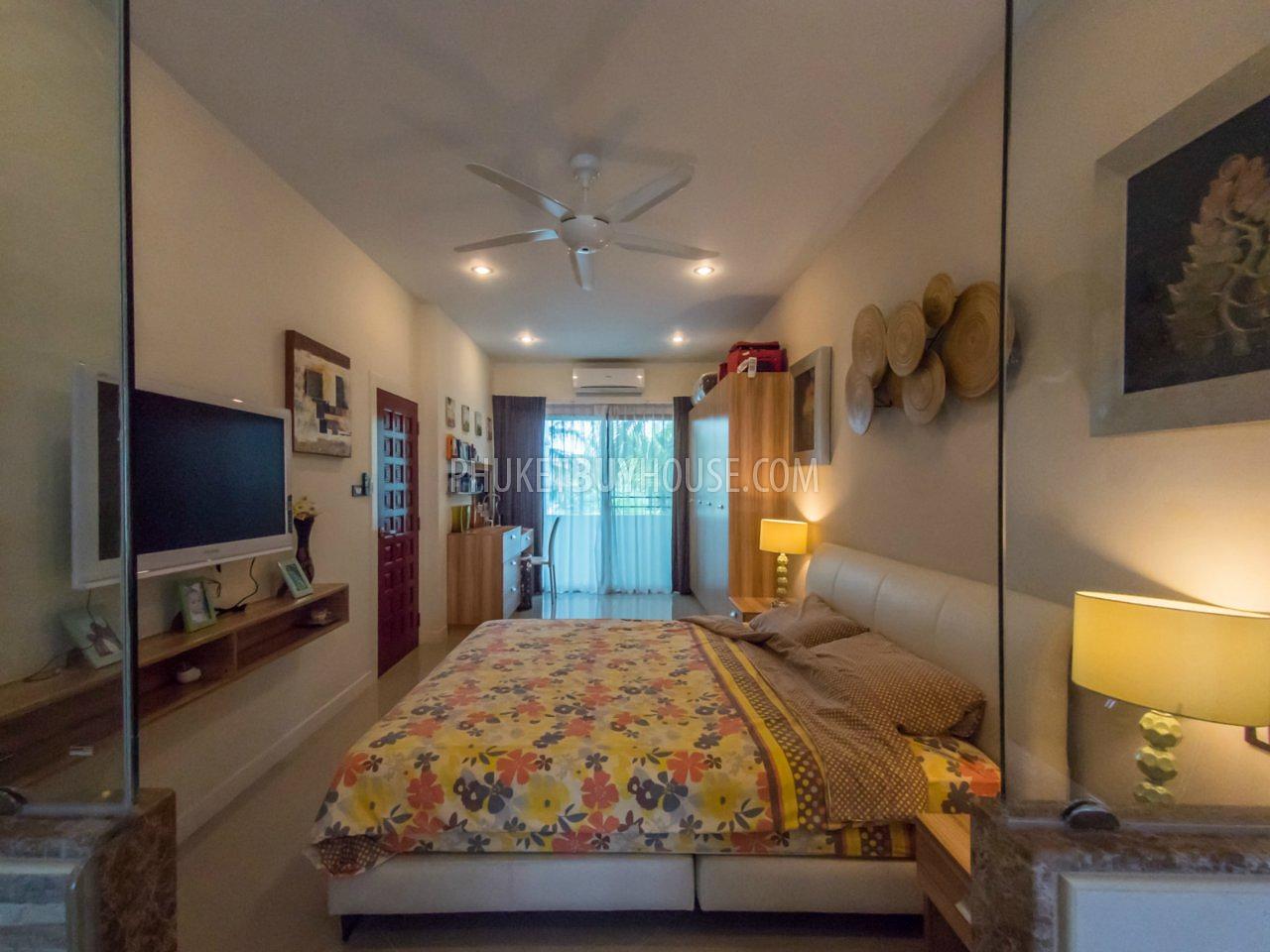 RAW6092: Beautiful 3 (up to 5) bedrooms Villa in Rawai with office and gym. Photo #40