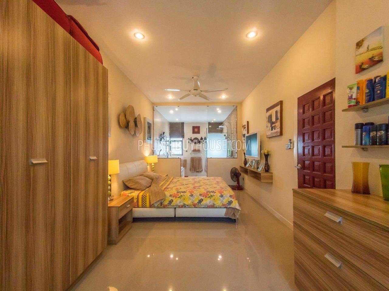 RAW6092: Beautiful 3 (up to 5) bedrooms Villa in Rawai with office and gym. Photo #42