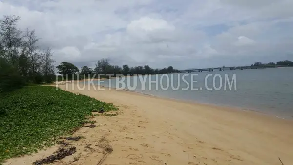 PHA6136: 13 Rai of Land near Sarasin Bridge. Photo #3