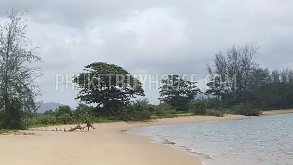 PHA6136: 13 Rai of Land near Sarasin Bridge. Photo #8