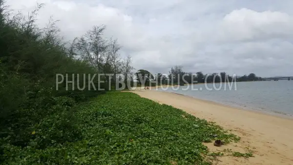 PHA6136: 13 Rai of Land near Sarasin Bridge. Photo #15