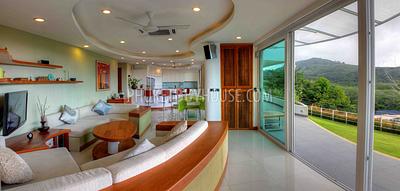 CHA1251: Modern 6-Bedroom Seaview Villa on Chalong Hill. Photo #4