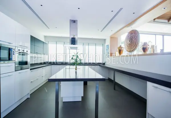 LAY6181: Villa with amazing views of the green valley and the endless sea in the area of ​​Layan Beach. Photo #8