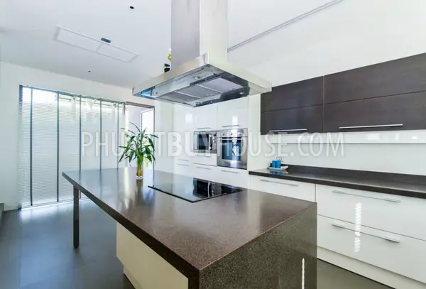 LAY6181: Villa with amazing views of the green valley and the endless sea in the area of ​​Layan Beach. Photo #9