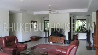 BAN6164: 5 Bedroom Villa with magic lake view in Laguna. Fotoğraf #25