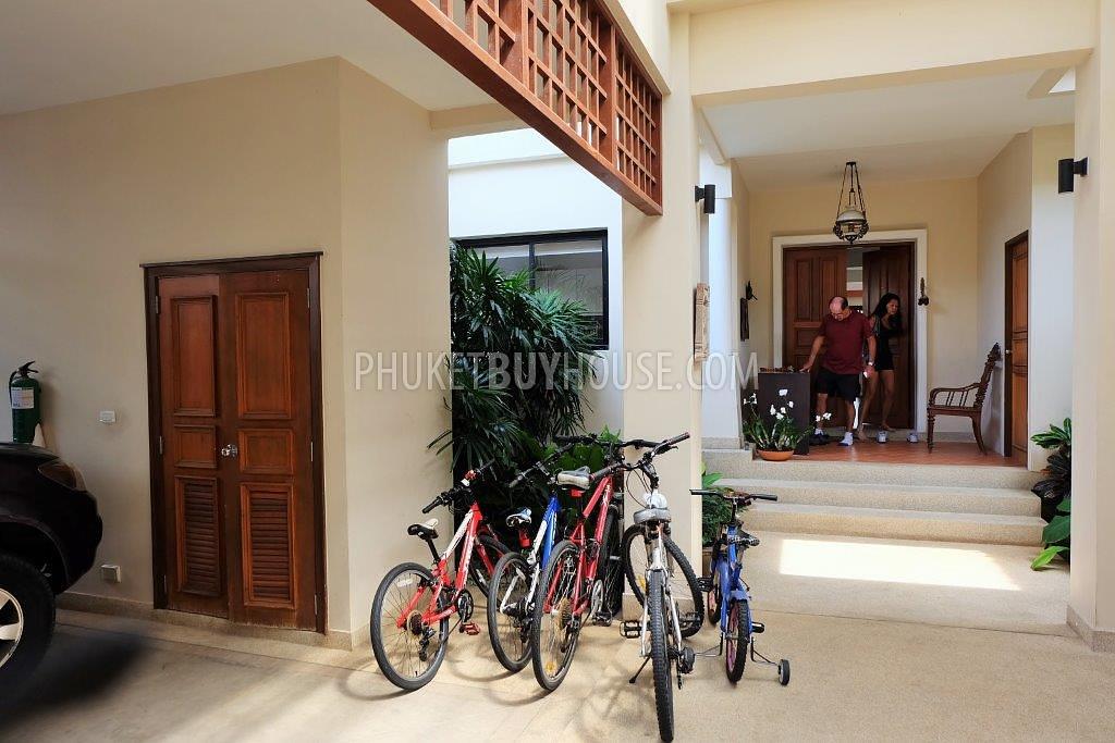 BAN6165: Spacious Townhome with private pool and lake view in Laguna area. Photo #28