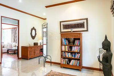 BAN6220: Cozy House with a Magical View and 3+1 Bedrooms in Laguna area. Photo #25