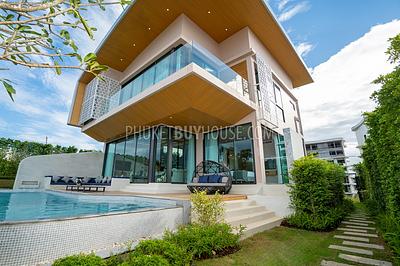 RAW6227: Elegant Modern Villa within Walking Distance to the Sea in Rawai Area. Photo #7