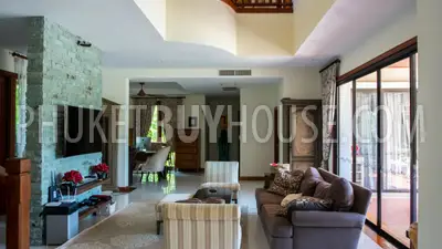 BAN6199: Villa by the lake in the most prestigious area of ​​Phuket, near Bang Tao beach. Fotoğraf #13