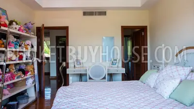 BAN6199: Villa by the lake in the most prestigious area of ​​Phuket, near Bang Tao beach. Fotoğraf #22