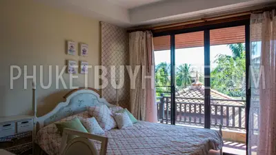 BAN6199: Villa by the lake in the most prestigious area of ​​Phuket, near Bang Tao beach. Fotoğraf #24