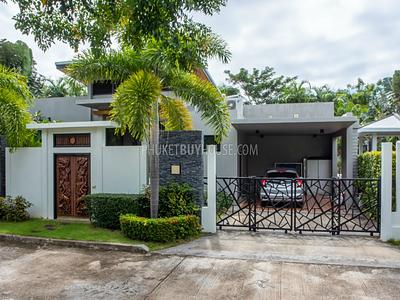 NAI6210: Three Bedroom Tropical Villa near by Nai Harn Beach. Photo #2