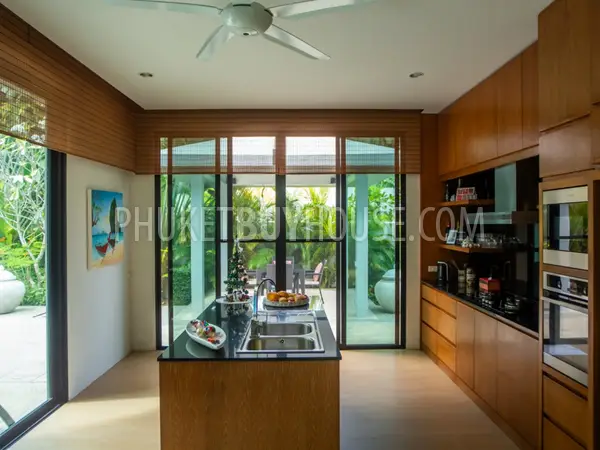 NAI6210: Three Bedroom Tropical Villa near by Nai Harn Beach. Photo #14