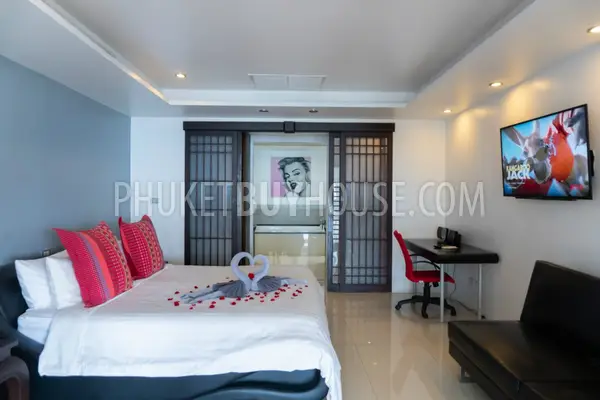 KAT6255: Luxury Penthouse on the 1-st Line with a Fantastic Sea View of Kata Bay. Photo #37