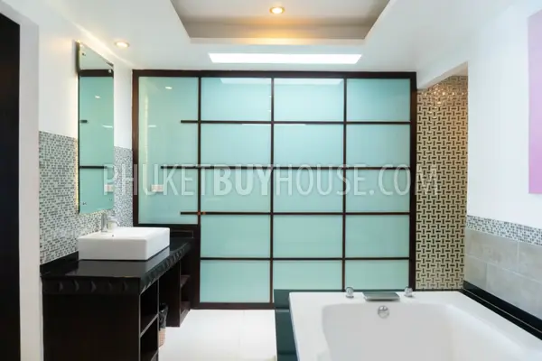 KAT6255: Luxury Penthouse on the 1-st Line with a Fantastic Sea View of Kata Bay. Photo #46