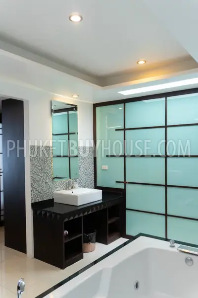 KAT6255: Luxury Penthouse on the 1-st Line with a Fantastic Sea View of Kata Bay. Photo #49