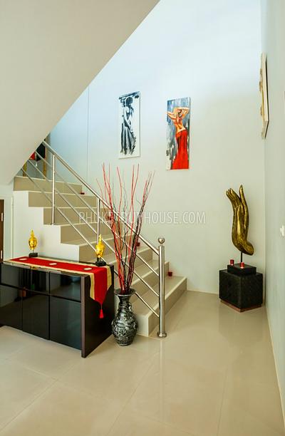 NAI6260: Villa with 2 Bedrooms and an Additional Multi-Functional Room in Rawai area. Photo #2
