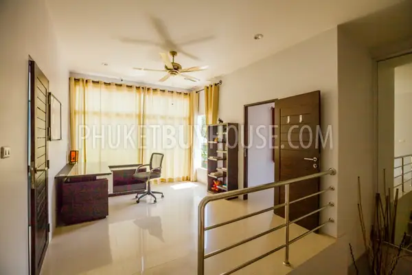 NAI6260: Villa with 2 Bedrooms and an Additional Multi-Functional Room in Rawai area. Photo #7
