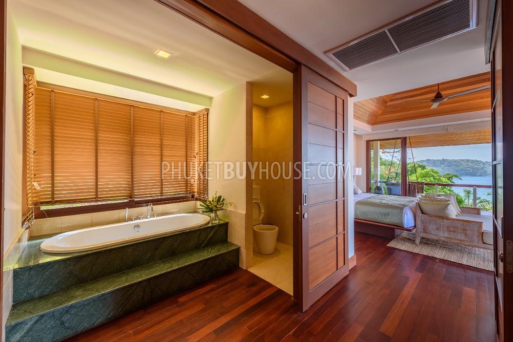 KAT6233: Luxury Villa with 5 Bedrooms and a Huge inner Space near the Mysterious Kata Noi Beach. Photo #14