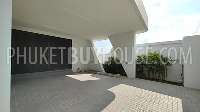 LAY7078: 4-Bedroom Villa on a Big Land Plot in Layan Area. Photo #6