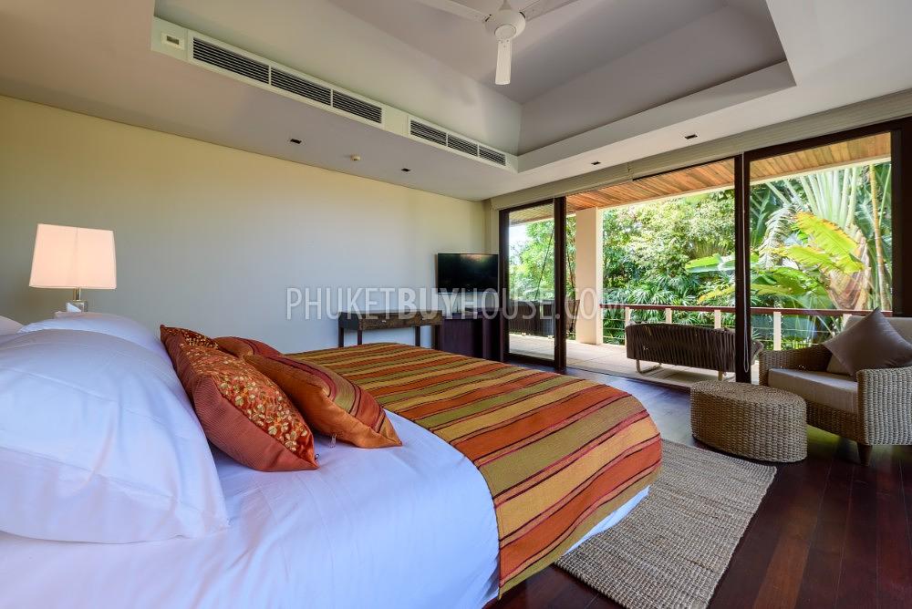 KAT6233: Luxury Villa with 5 Bedrooms and a Huge inner Space near the Mysterious Kata Noi Beach. Photo #25