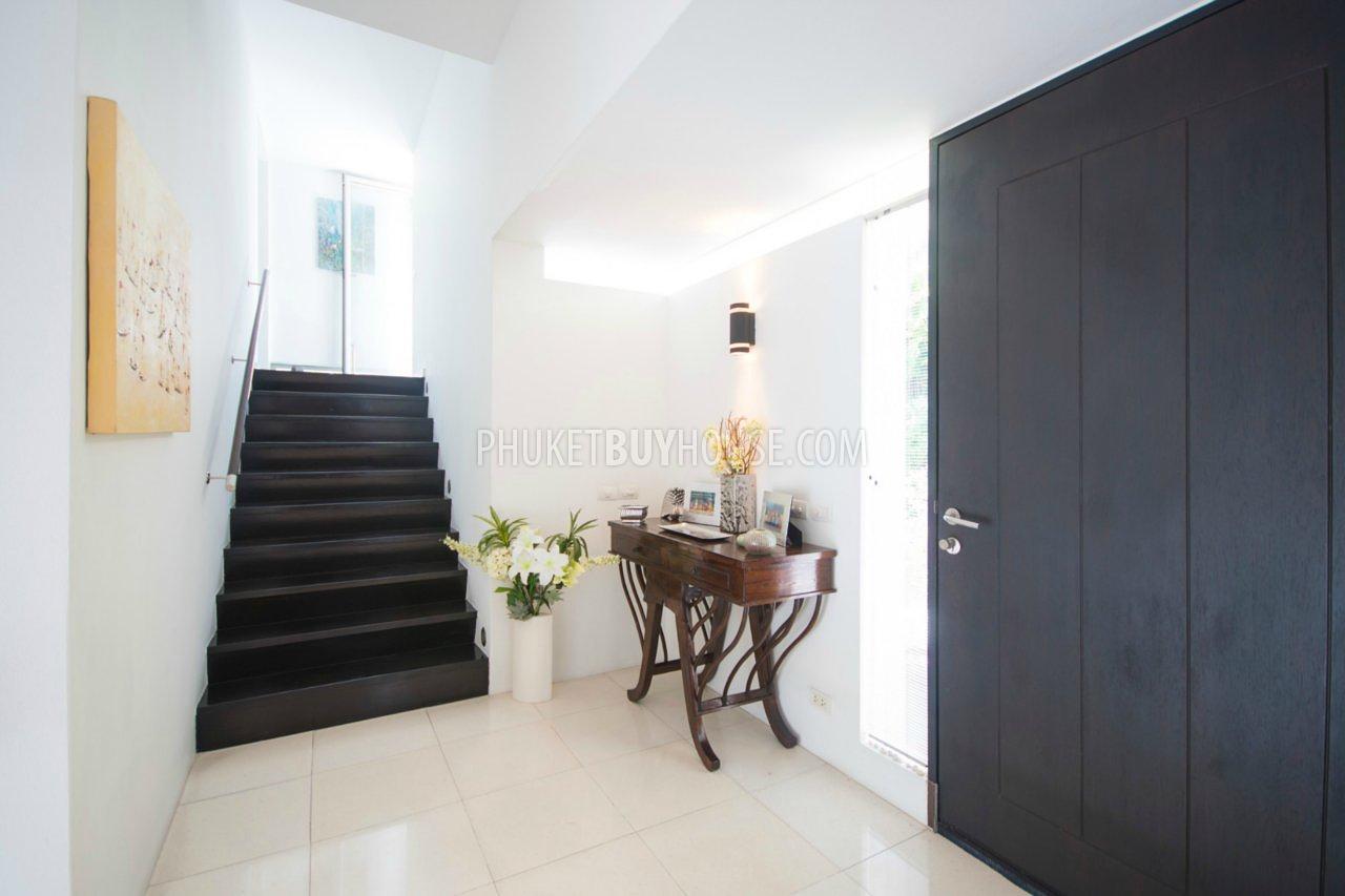 SUR6234: Fully Renovated Villa within Walking Distance to Surin Beach, with the Sea View and Private Pool. Photo #6