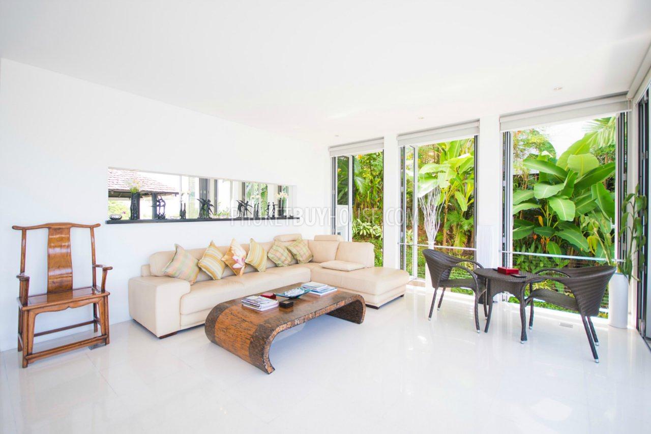 SUR6234: Fully Renovated Villa within Walking Distance to Surin Beach, with the Sea View and Private Pool. Photo #35