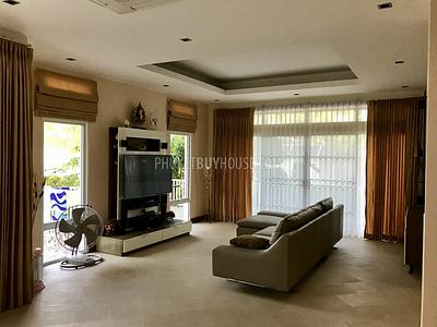 LAY6295: Beautiful Villa With Garden in Layan Beach. Photo #3
