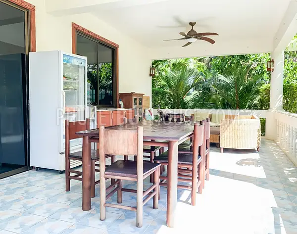 NAI6800: Magnificent Villa For Sale in Nai Harn Area. Photo #19