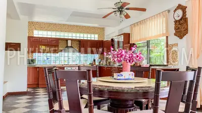 NAI6800: Magnificent Villa For Sale in Nai Harn Area. Photo #14
