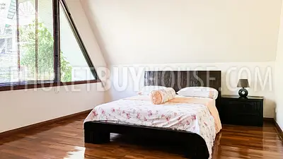 NAI6800: Magnificent Villa For Sale in Nai Harn Area. Photo #17