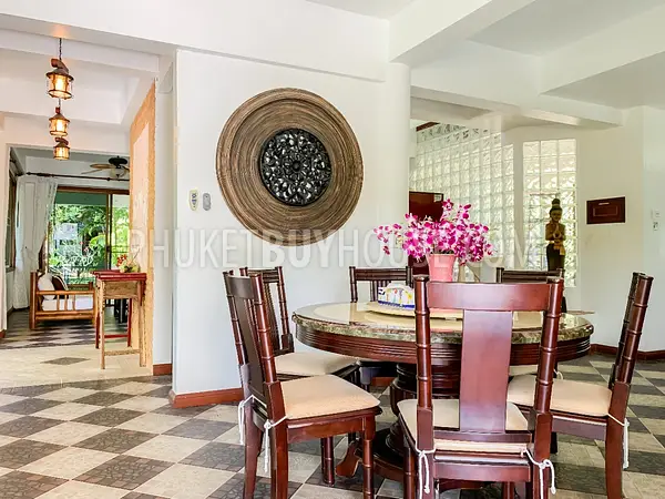 NAI6800: Magnificent Villa For Sale in Nai Harn Area. Photo #20