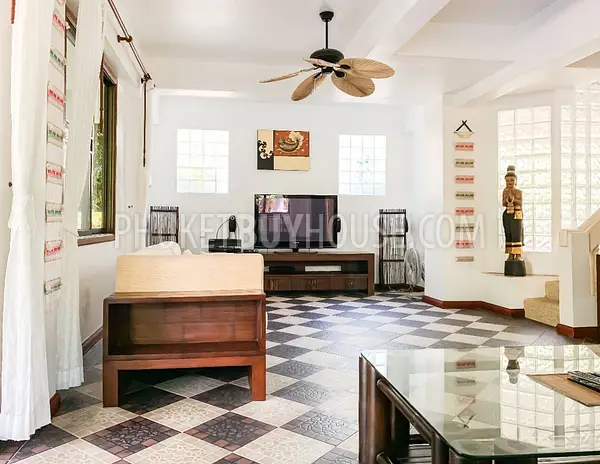 NAI6800: Magnificent Villa For Sale in Nai Harn Area. Photo #16