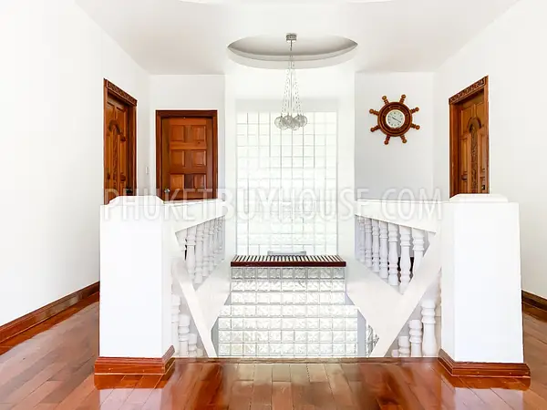 NAI6800: Magnificent Villa For Sale in Nai Harn Area. Photo #18