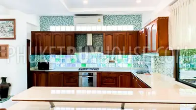 NAI6799: 4 bedroom villa surrounded by a tropical garden in Nai Harn area. Photo #8