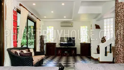 NAI6799: 4 bedroom villa surrounded by a tropical garden in Nai Harn area. Photo #16