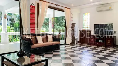 NAI6799: 4 bedroom villa surrounded by a tropical garden in Nai Harn area. Photo #28