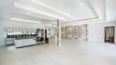 BAN6297: Modern Villa with Lake View in Bang Tao Beach. Fotoğraf #3