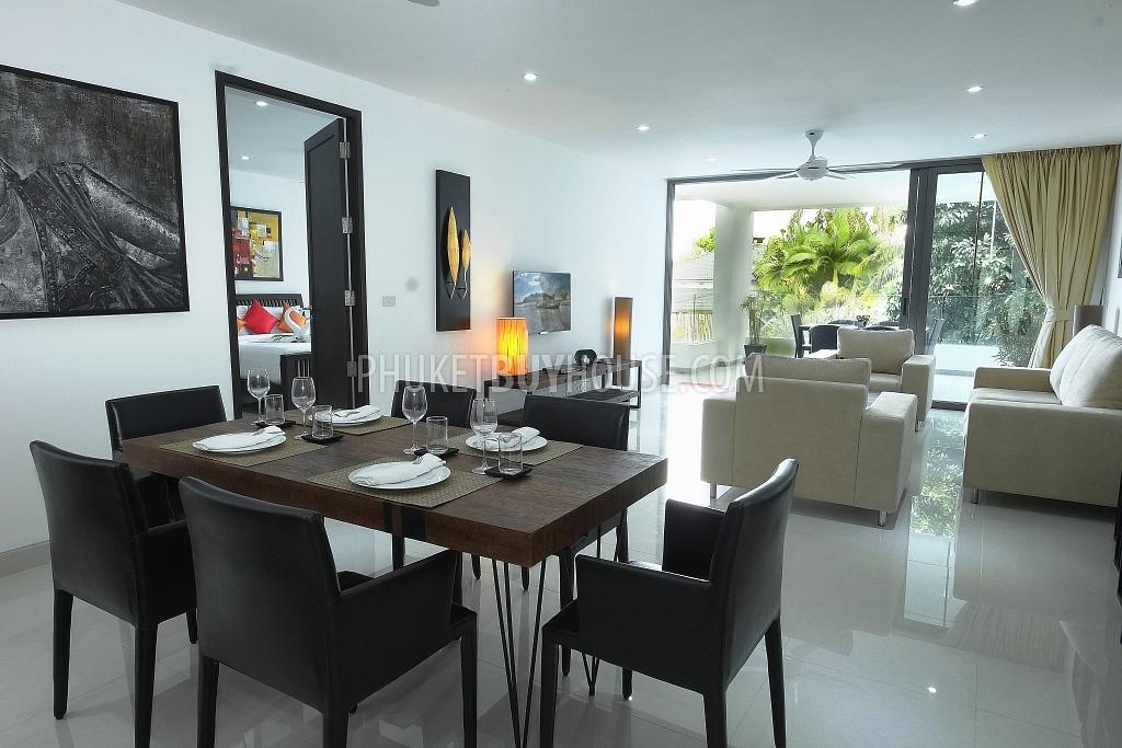SUR6277: Spacious Two-Bedroom Apartment with Large Terrace within Walking Distance to Surin Beach. Photo #5
