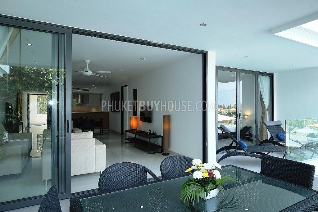 SUR6277: Spacious Two-Bedroom Apartment with Large Terrace within Walking Distance to Surin Beach. Photo #12