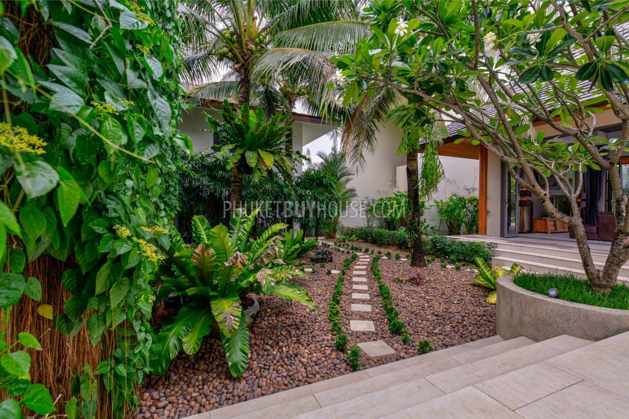 LAY6320: Royal Villa With Tropical Garden in Layan Beach. Photo #22