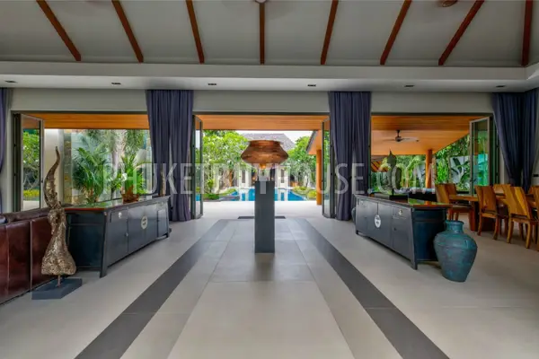 LAY6320: Royal Villa With Tropical Garden in Layan Beach. Photo #30