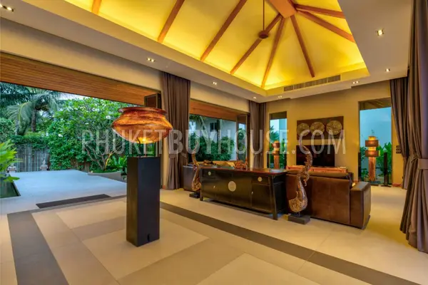 LAY6320: Royal Villa With Tropical Garden in Layan Beach. Photo #31