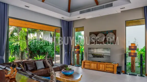 LAY6320: Royal Villa With Tropical Garden in Layan Beach. Photo #33