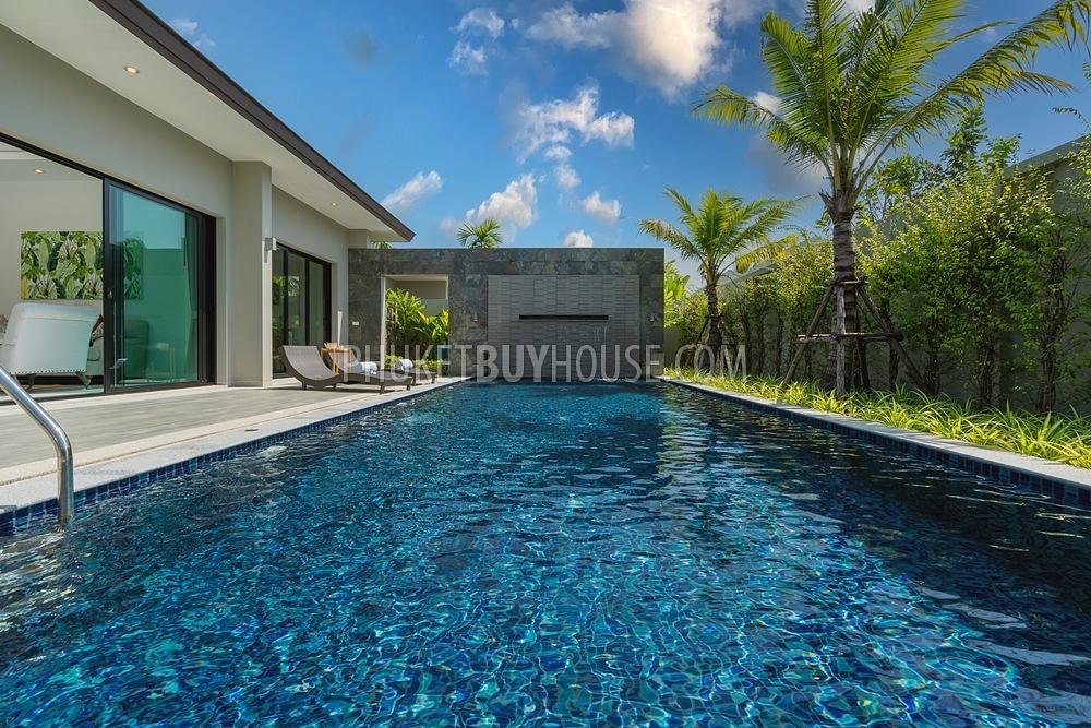 LAY6346: Unique Western Style Villa for Sale in Layan Beach. Photo #2