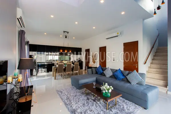 NAI6306: Designer Villa in Nai Harn Beach. Photo #11