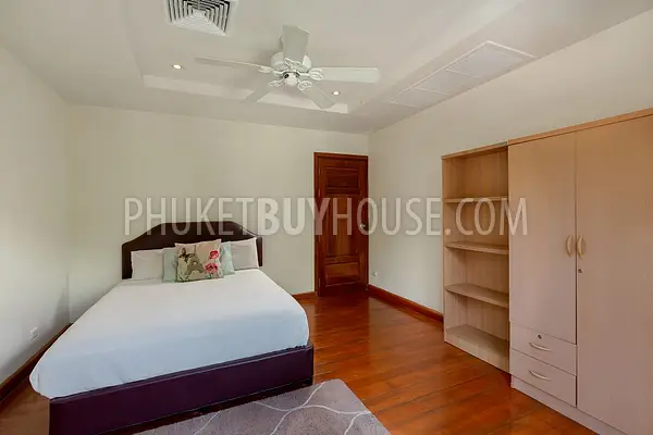 SUR6307: Семейная Вилла на Пляже Сурин. Фото #12