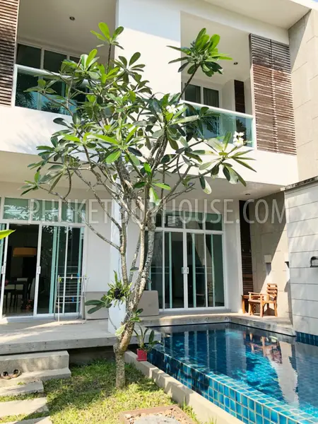 NAI6313: 3 Bedrooms Villa For Sale in Nai Harn. Photo #1