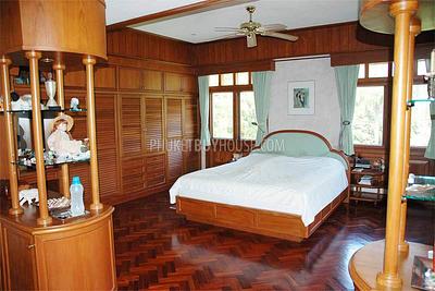 NAI6314: Fantastic Four Bedroom Villa in Nai Harn. Photo #5